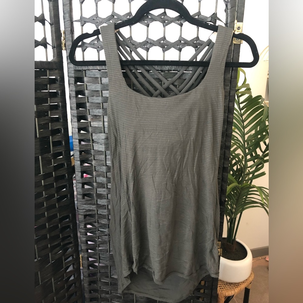 Lululemon tank with built in energy style bra
